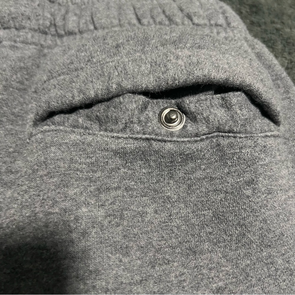 Nike Men's Sportswear Club Graphic Shorts-Gray/Black Swoosh Size Large Pockets - Picture 4 of 7